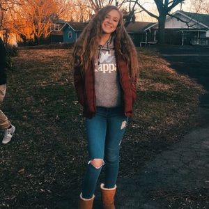 Meet your Posher, Emily